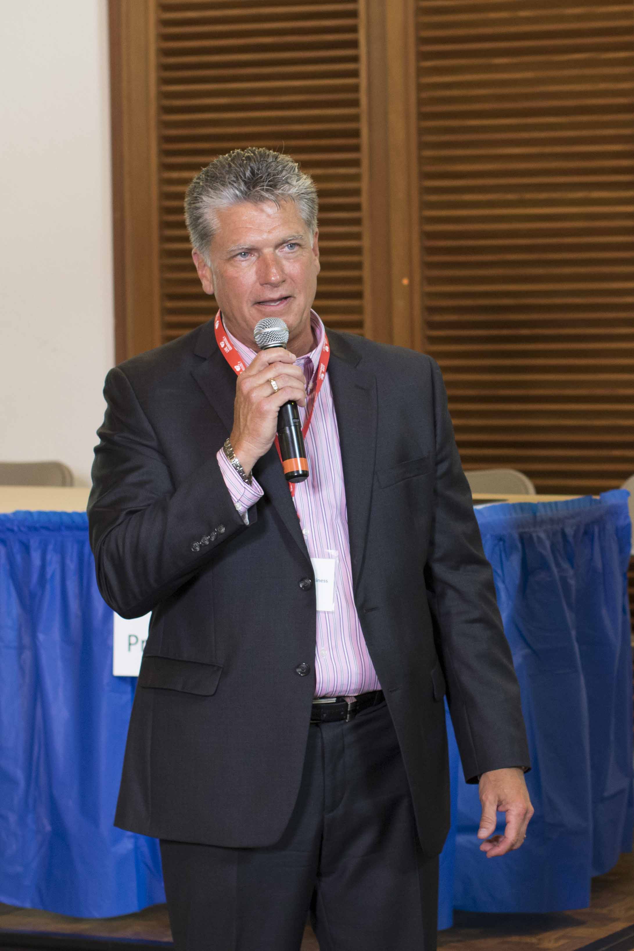 Bob Willbanks speaking at an event.