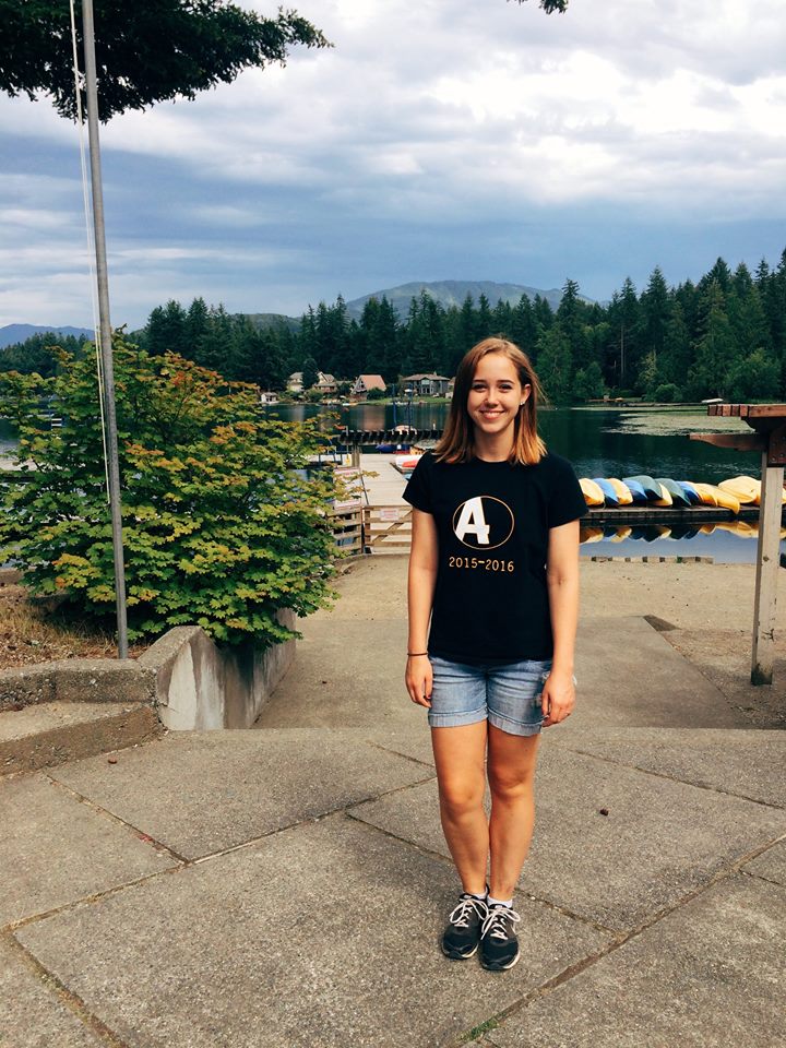14184568_1075321522523013_1607957710321704939_n Emily, an alumnus.