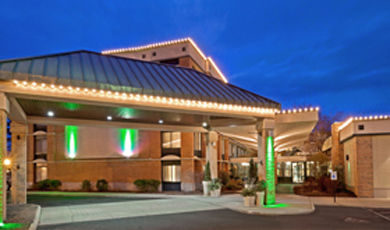 390-chamber_holiday_inn Saratoga Holiday Inn