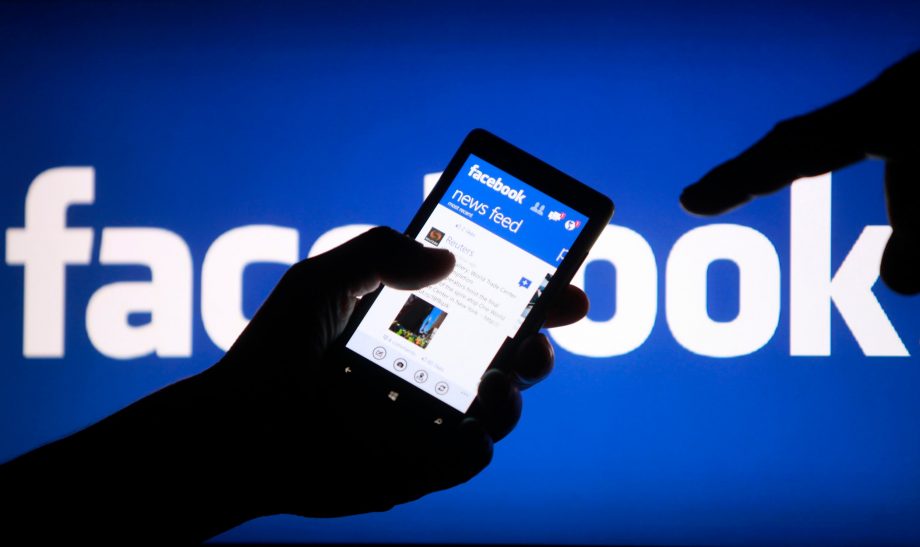 Facebook-Logo-920x547 Facebook-Logo-920x547