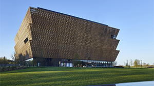 Smithsonian Smithsonian